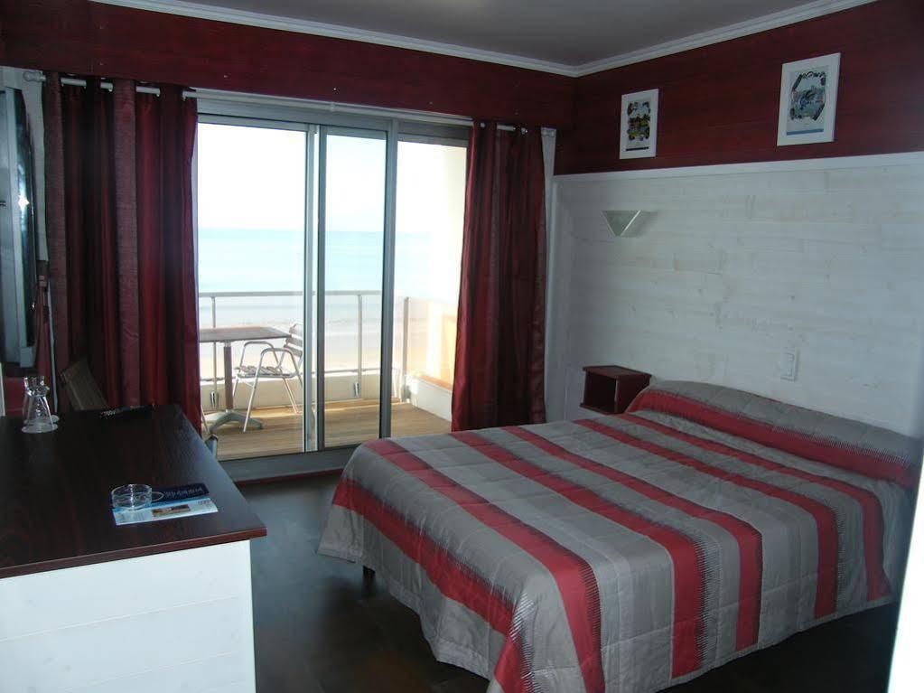 Hotel Le Christina La Baule-Escoublac ภายนอก รูปภาพ