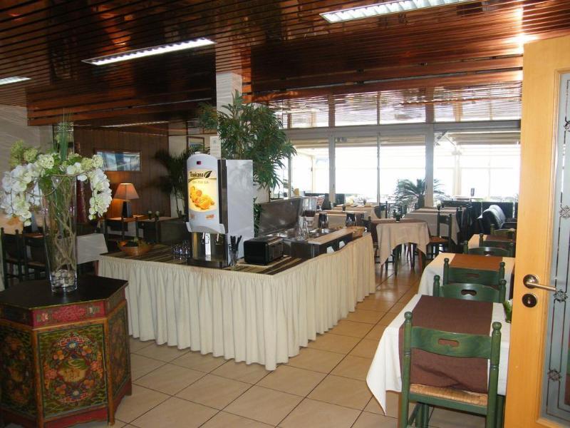 Hotel Le Christina La Baule-Escoublac ภายนอก รูปภาพ