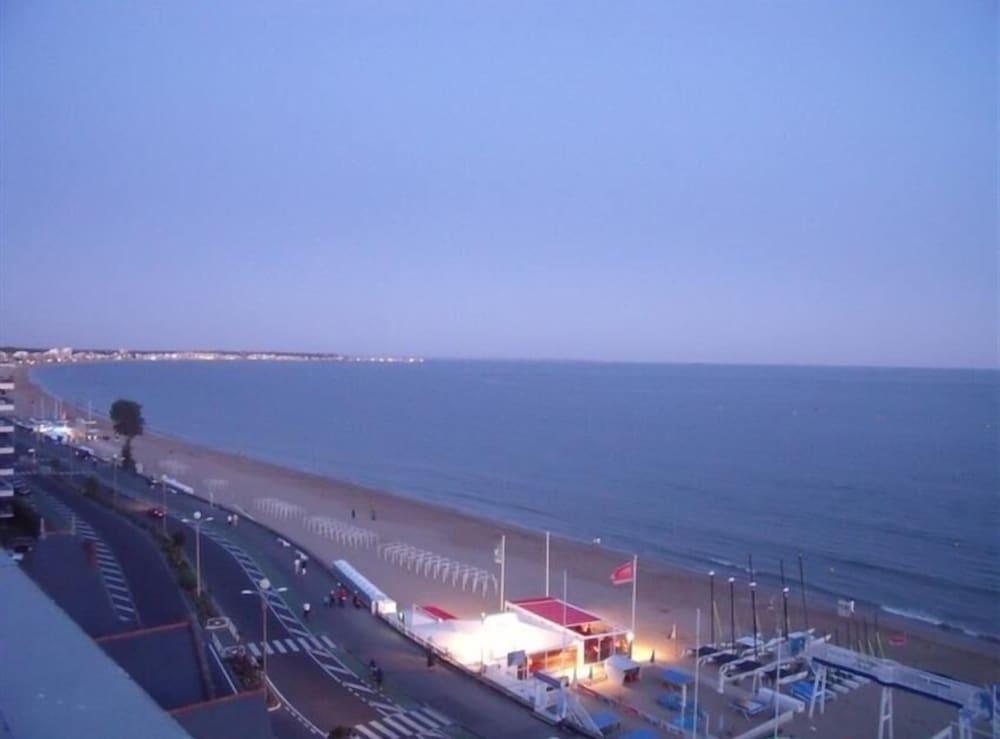 Hotel Le Christina La Baule-Escoublac ภายนอก รูปภาพ