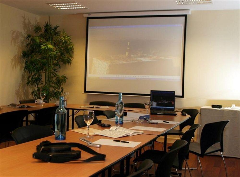 Hotel Le Christina La Baule-Escoublac ภายนอก รูปภาพ